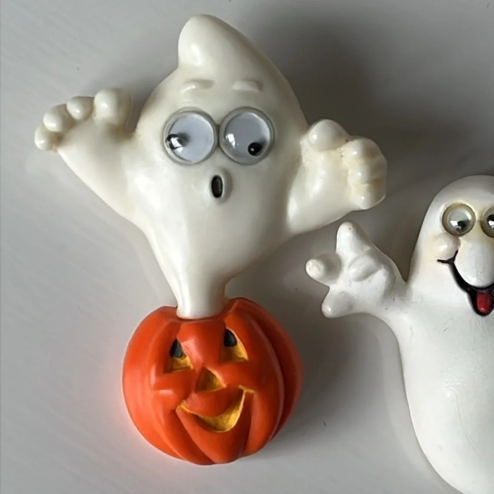 Vintage Halloween Ghost Pins Googly Eyes Cute Plastic Brooch Set Pumpkin Ghost